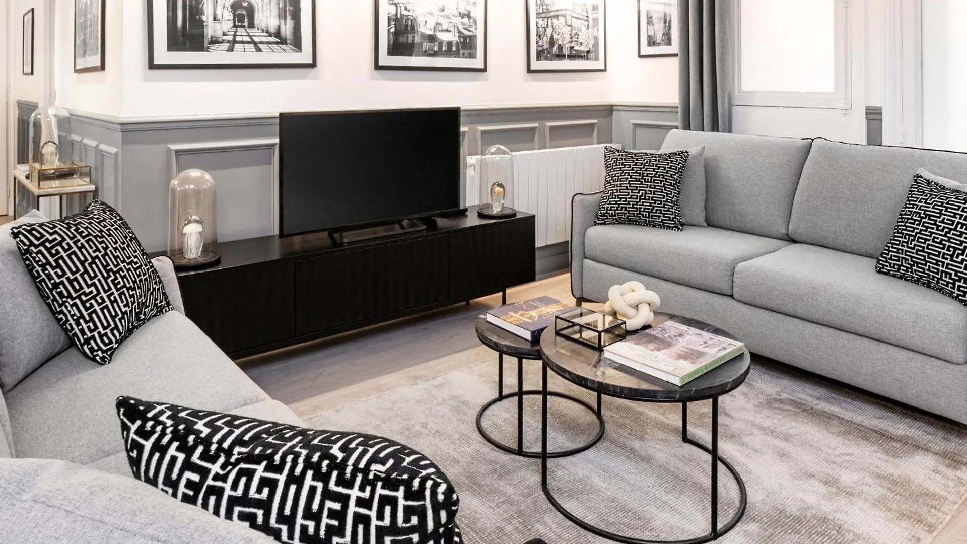 Livinparis - Luxury A/c 4 Bedrooms Auteuil Eiffel Tower Apartment Paris